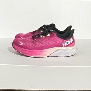 HOKA Arahi 6 Running Shoes